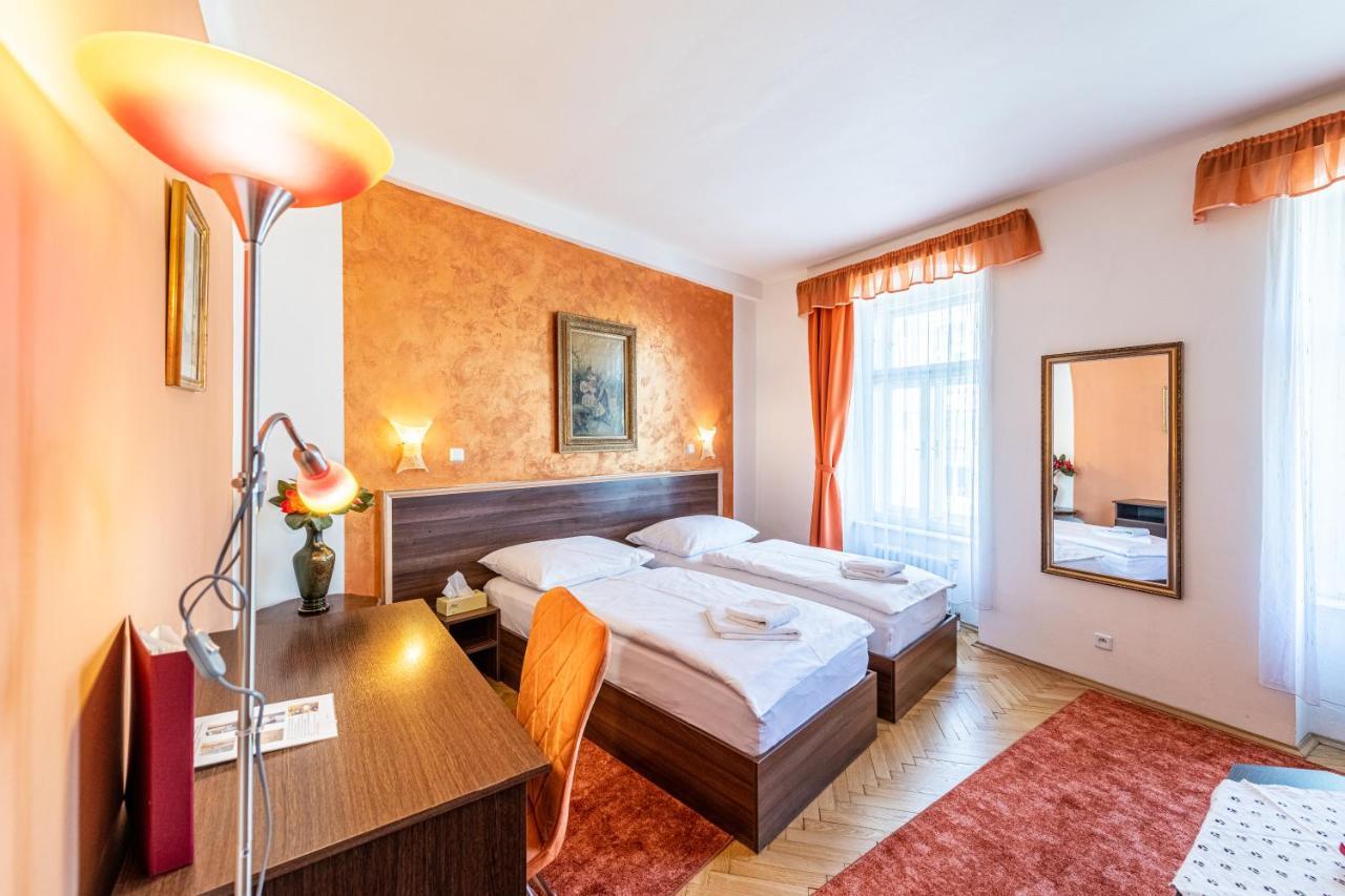Hotel Trumf Mladá Boleslav Dış mekan fotoğraf