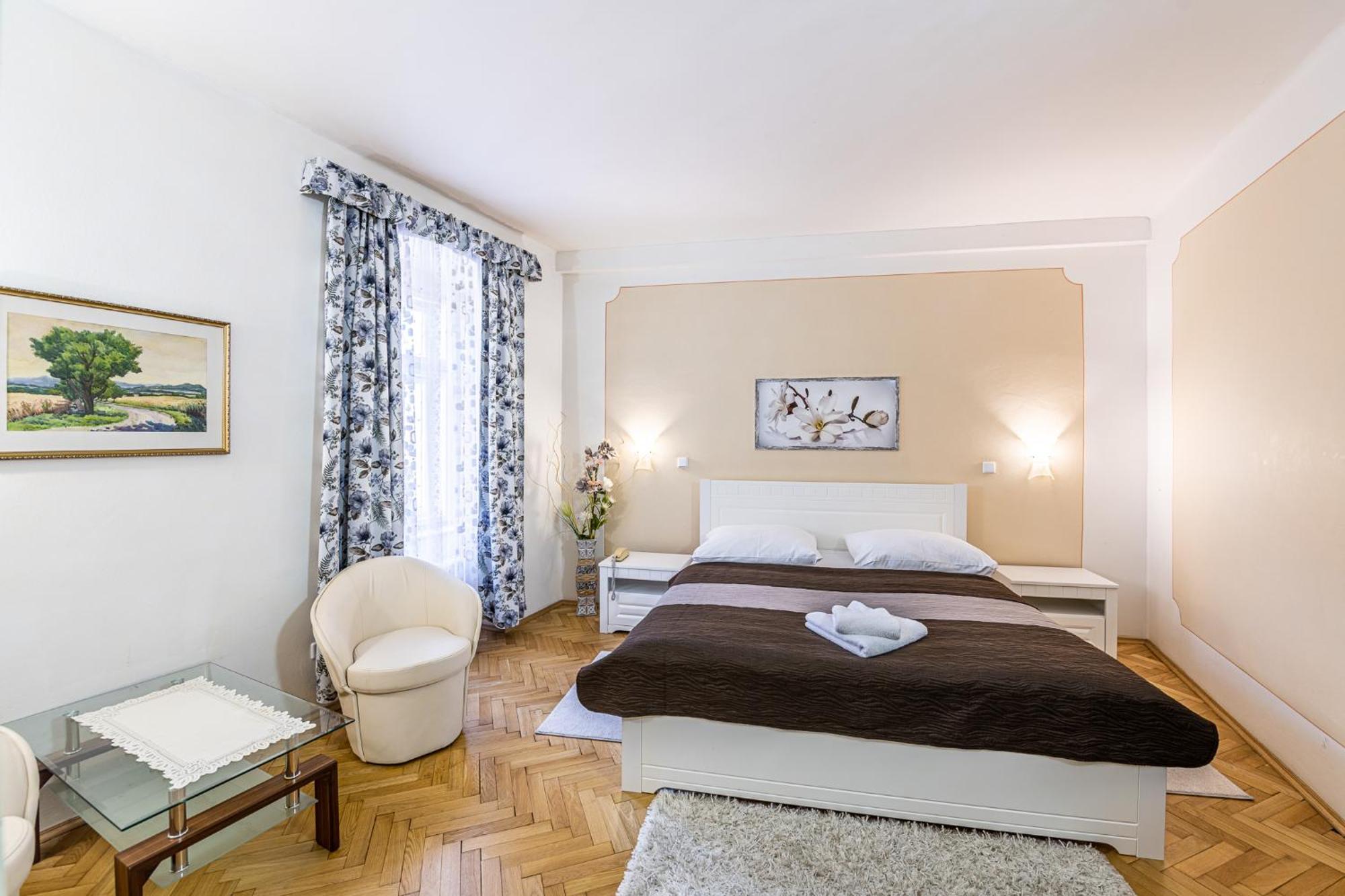 Hotel Trumf Mladá Boleslav Dış mekan fotoğraf
