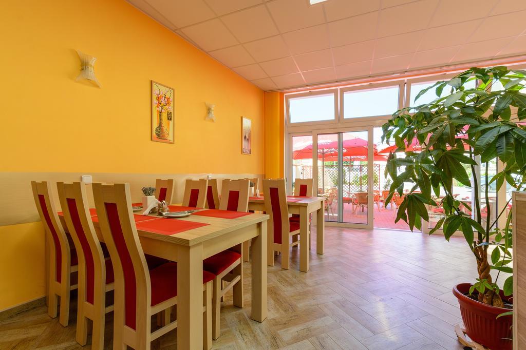 Hotel Trumf Mladá Boleslav Dış mekan fotoğraf
